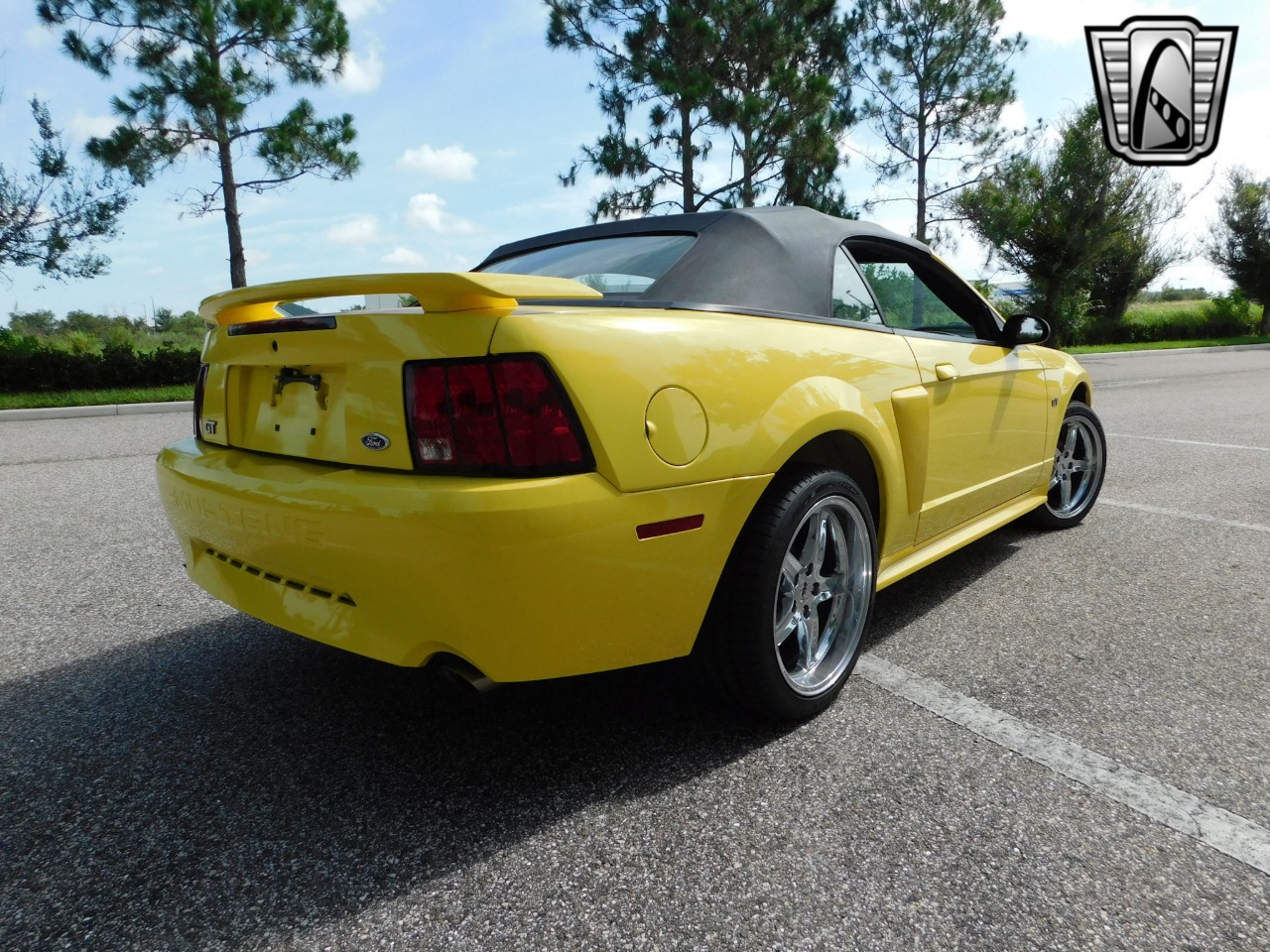 2001 Ford Mustang 37