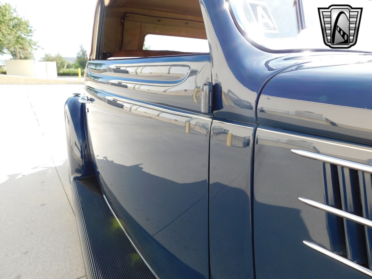 1936 Ford Cabriolet 81