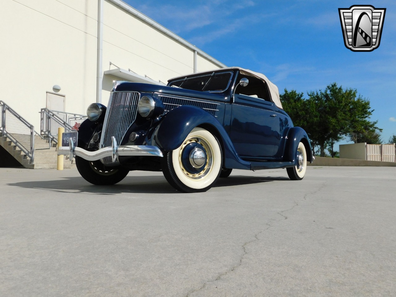 1936 Ford Cabriolet 43