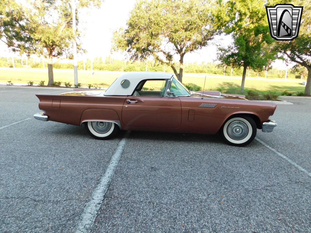 1957 Ford Thunderbird 3