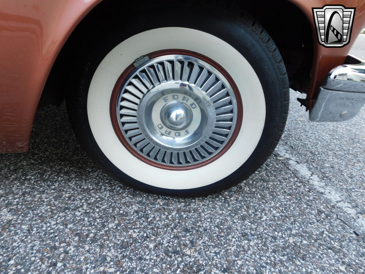 1957 Ford Thunderbird 70