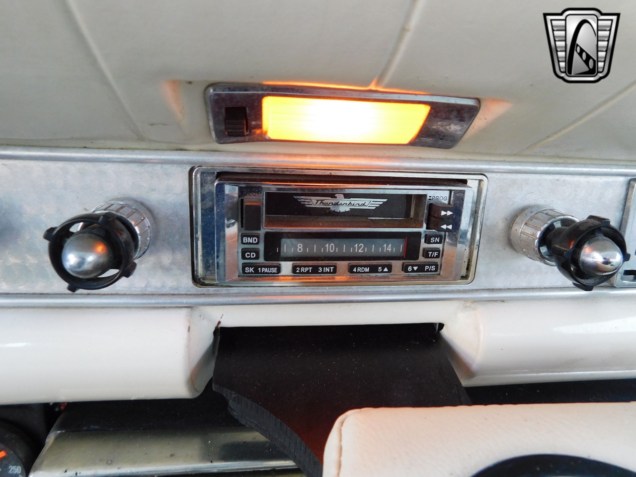 1957 Ford Thunderbird 95