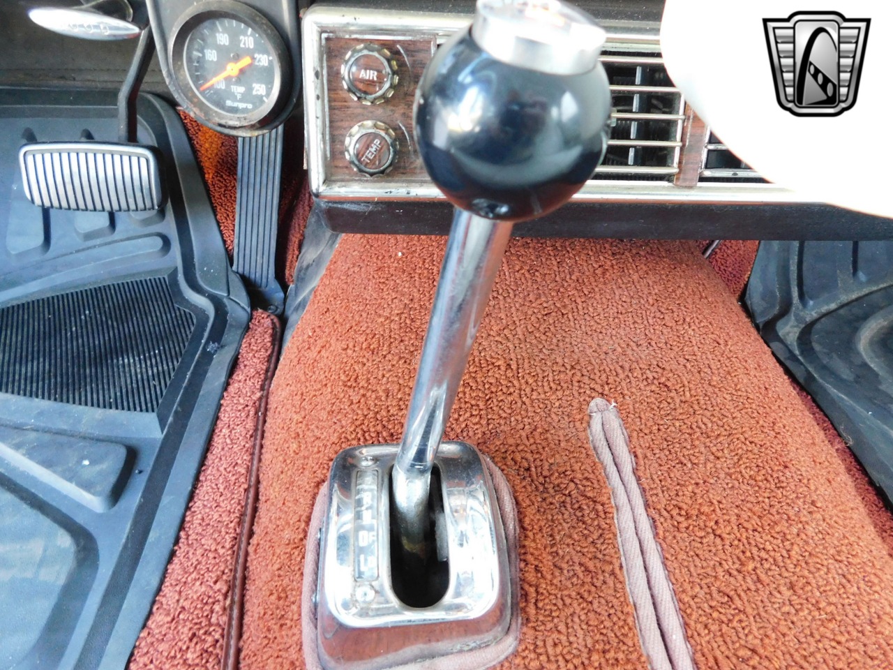 1957 Ford Thunderbird 13