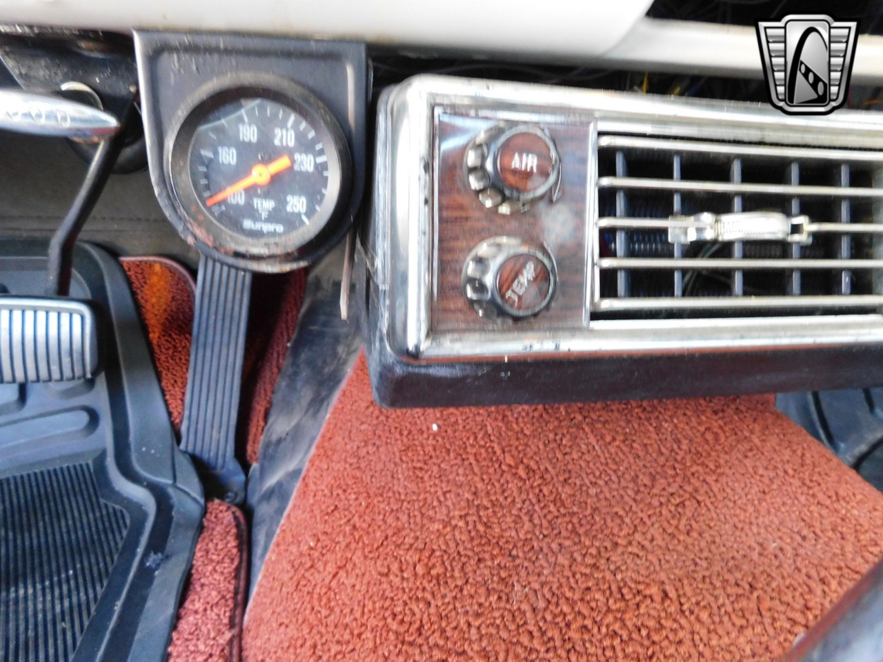 1957 Ford Thunderbird 97