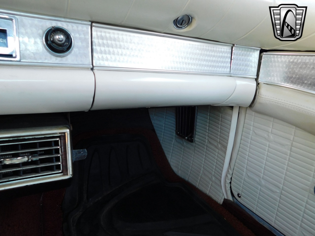 1957 Ford Thunderbird 98