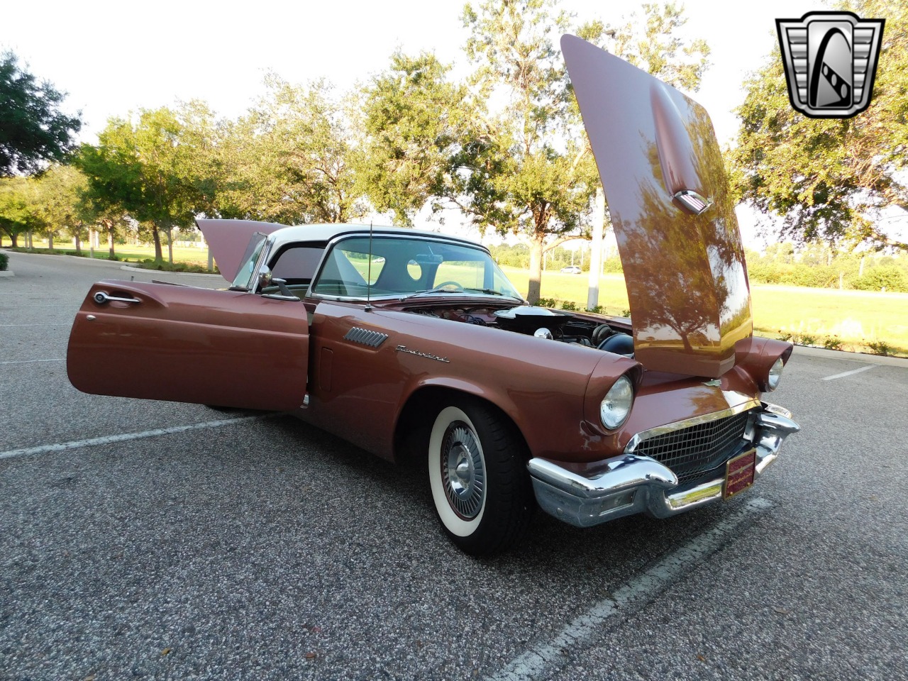 1957 Ford Thunderbird 25