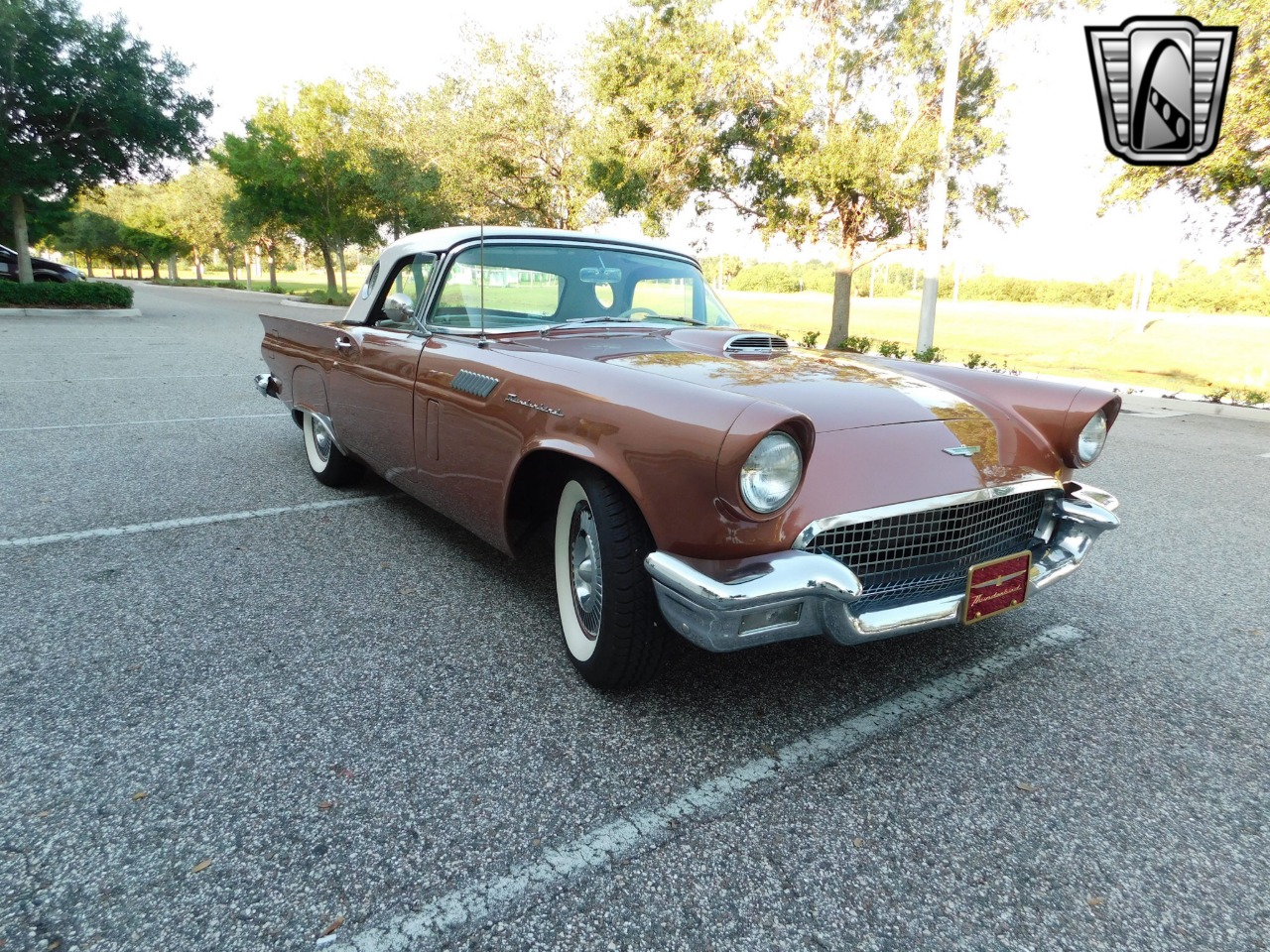 1957 Ford Thunderbird 29