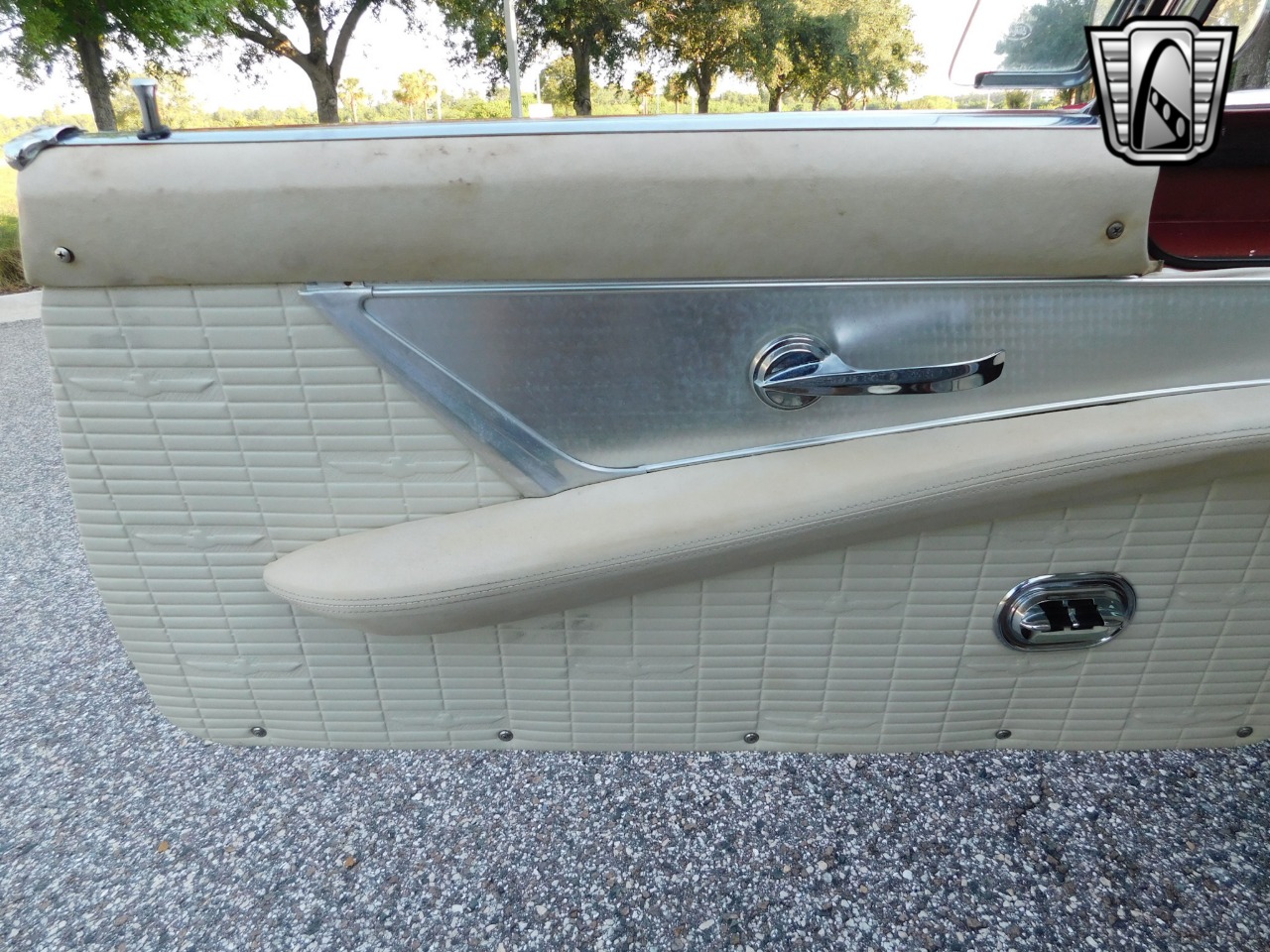 1957 Ford Thunderbird 84