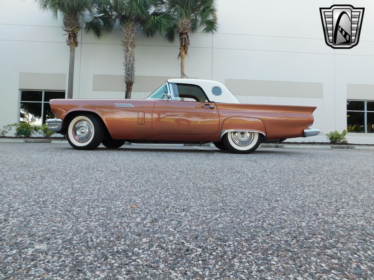 1957 Ford Thunderbird 38