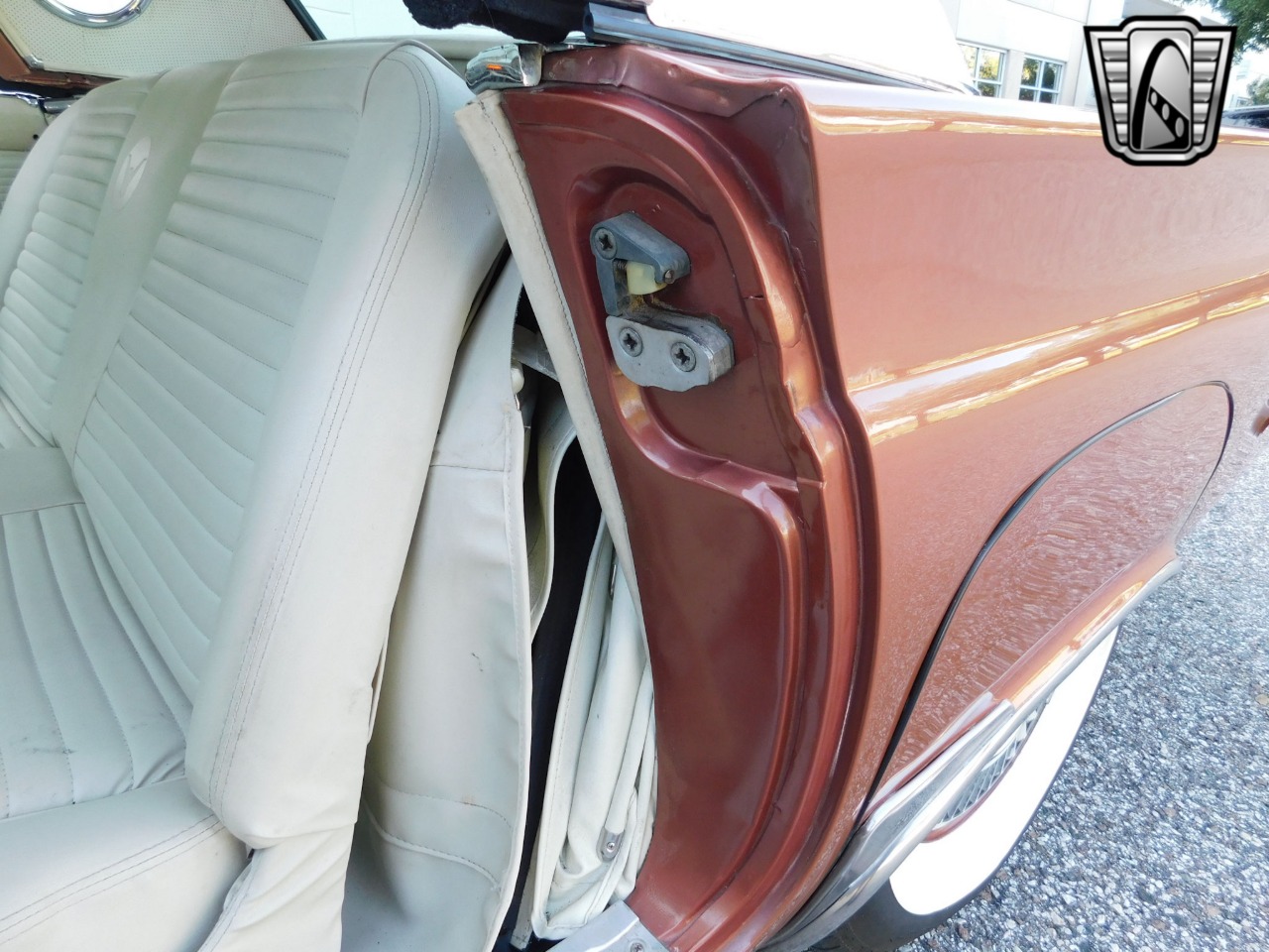 1957 Ford Thunderbird 88