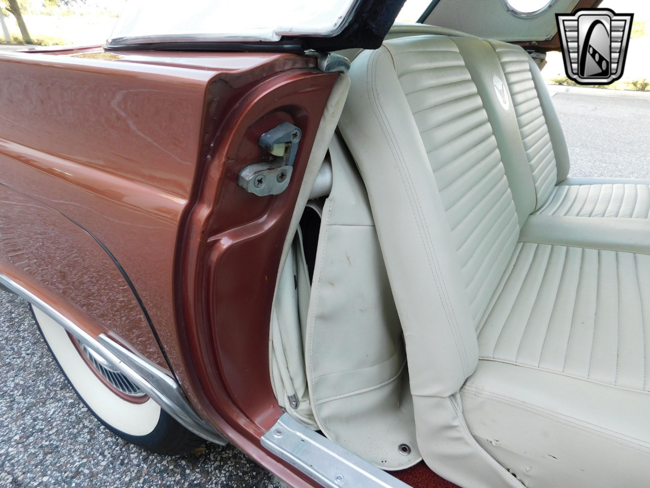 1957 Ford Thunderbird 14