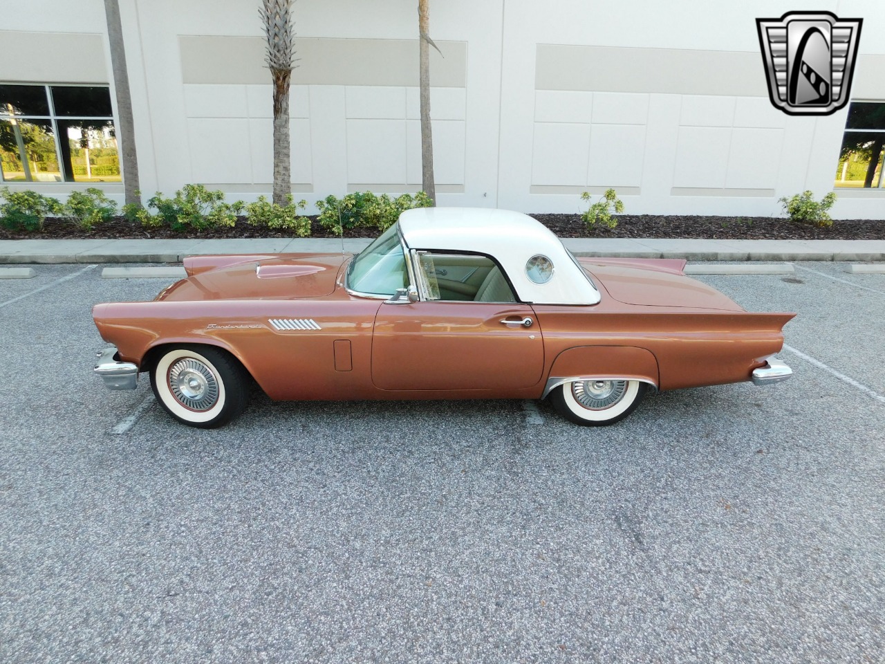 1957 Ford Thunderbird 39