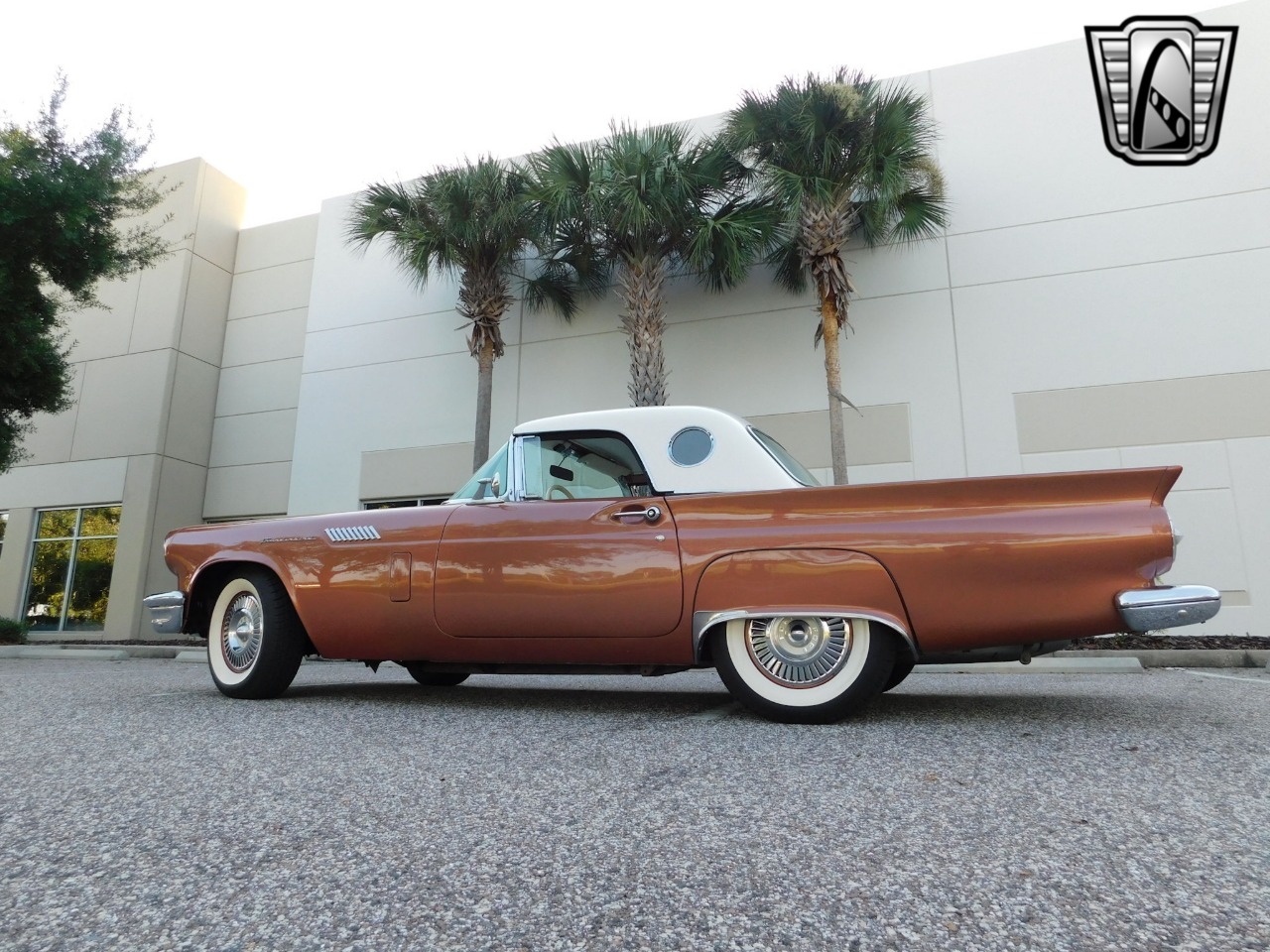 1957 Ford Thunderbird 40