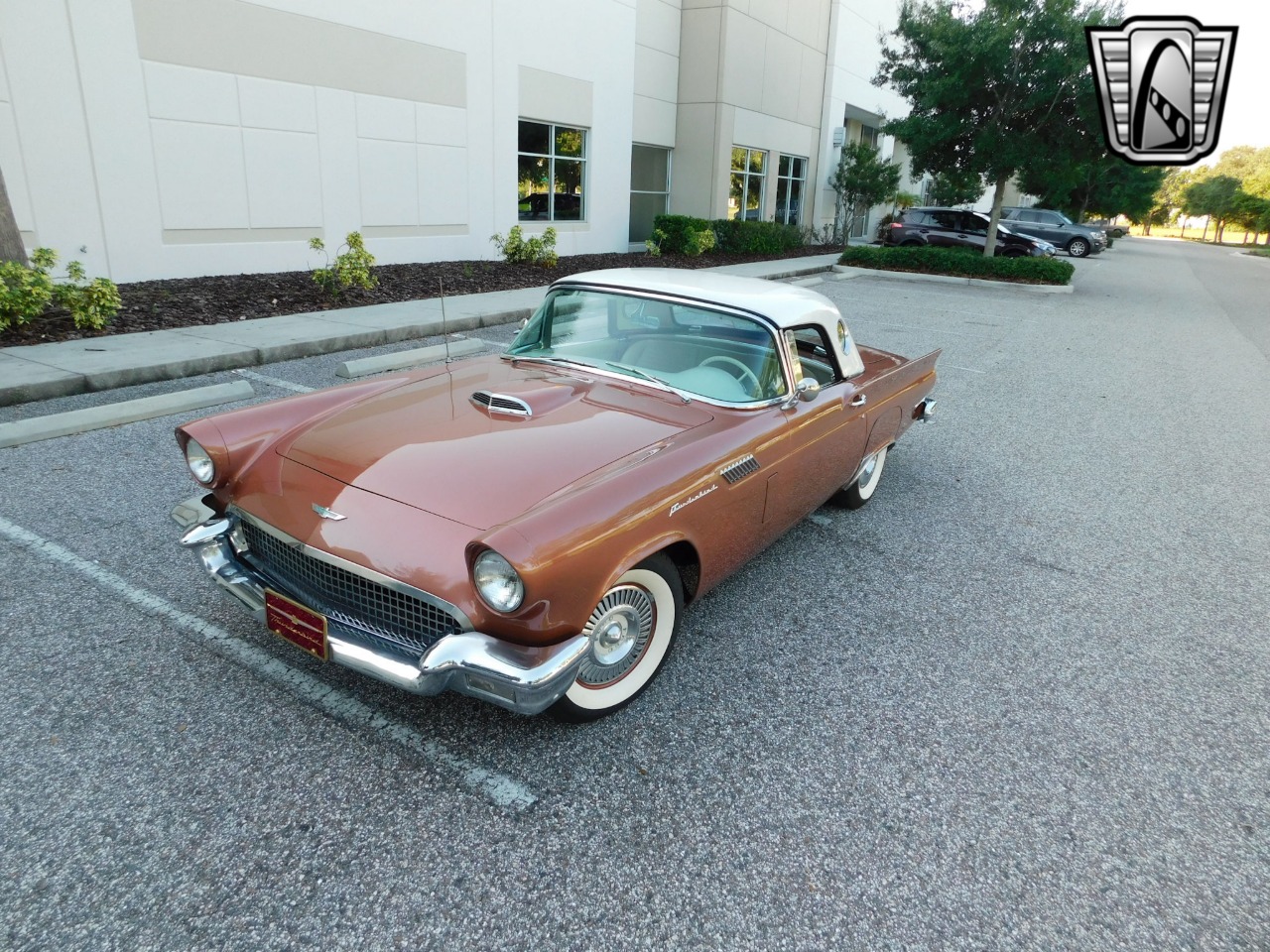 1957 Ford Thunderbird 10