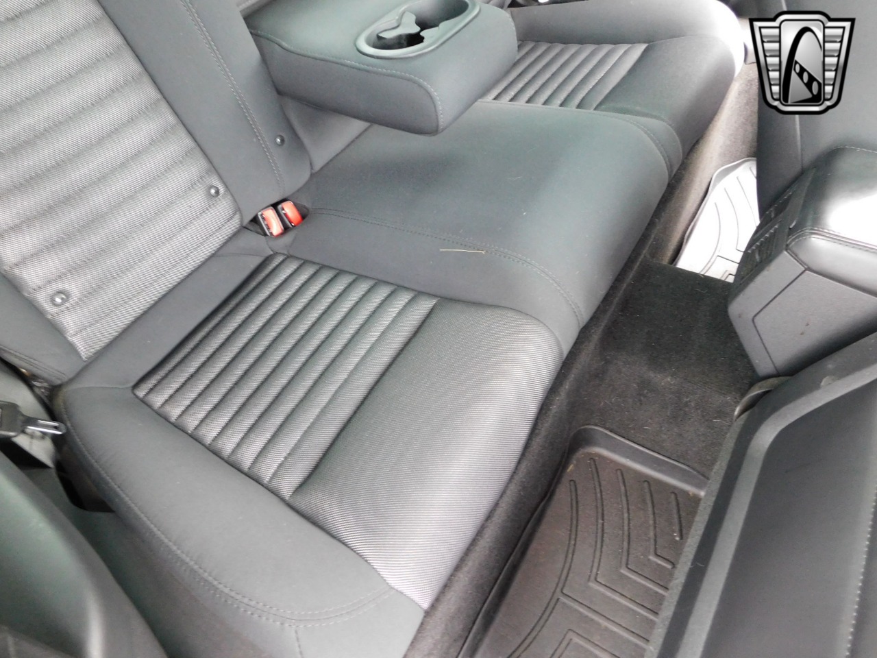 2012 Dodge Challenger 13