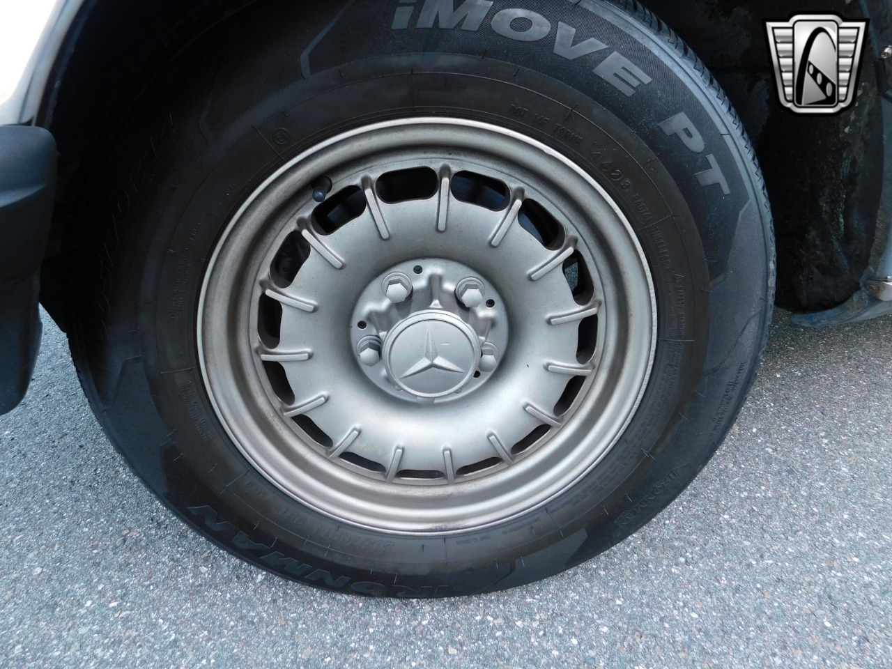 1985 Mercedes-Benz 380SL 46