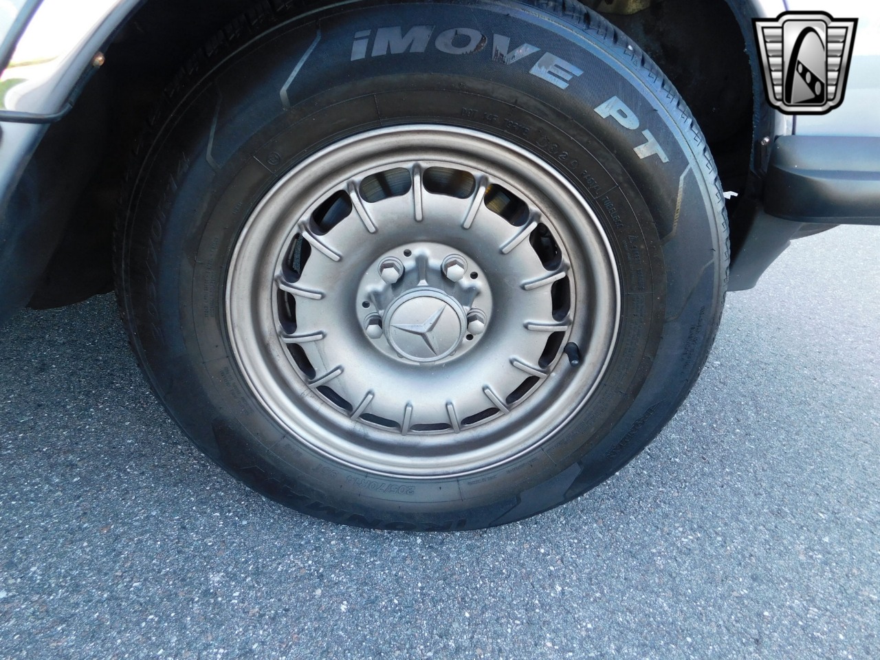 1985 Mercedes-Benz 380SL 60