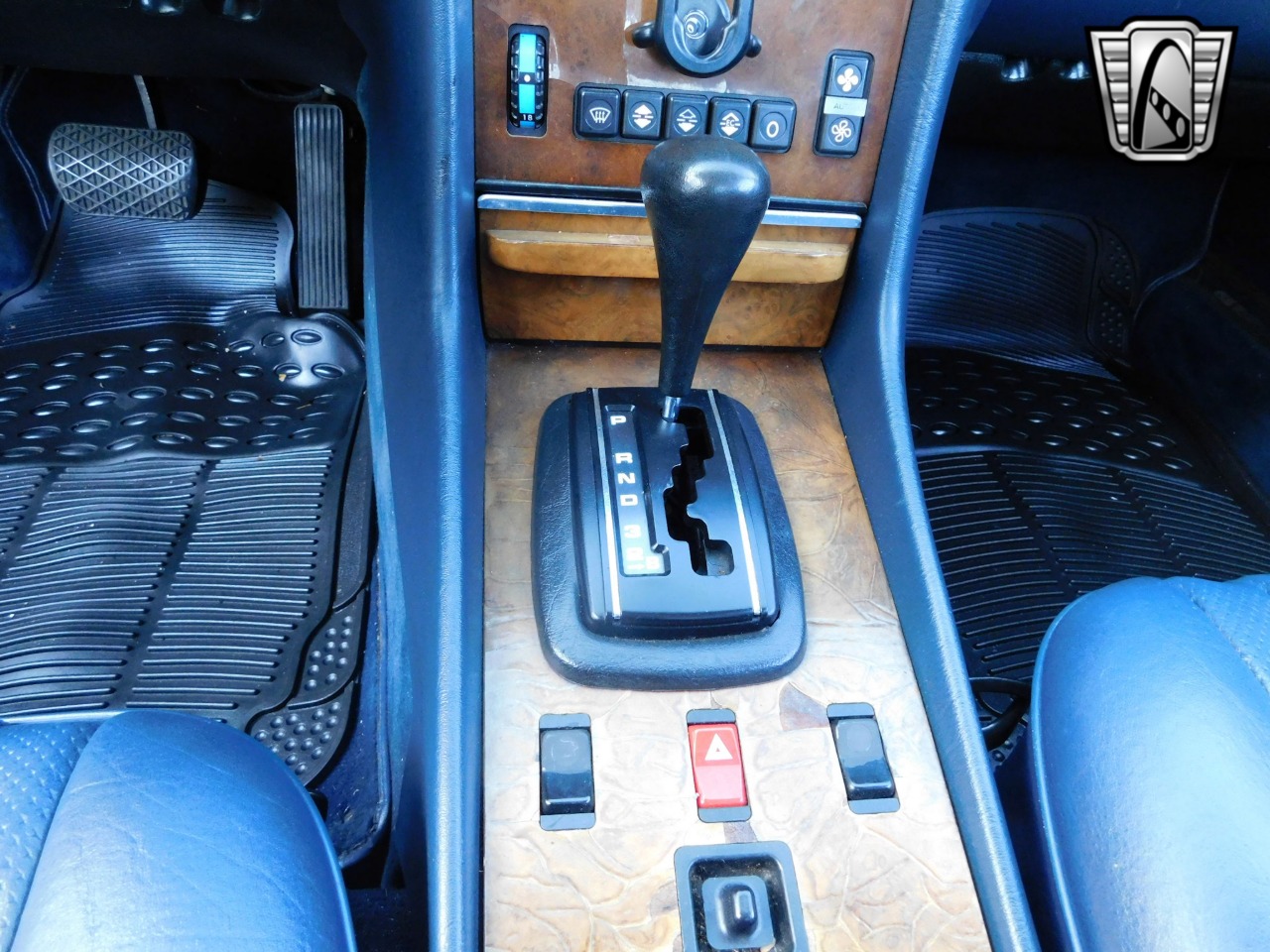 1985 Mercedes-Benz 380SL 10