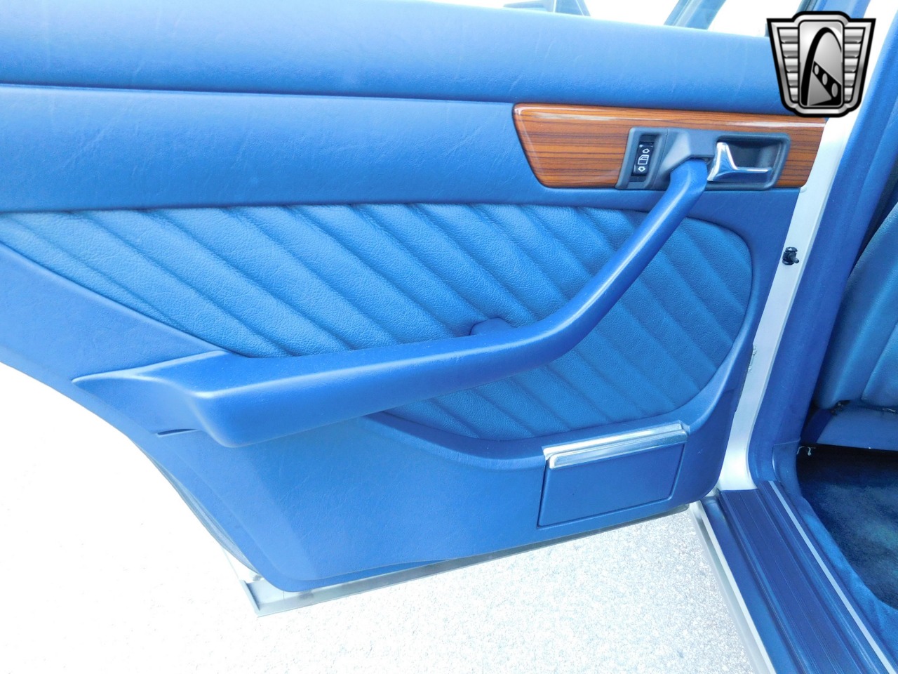 1990 Mercedes-Benz 300 94