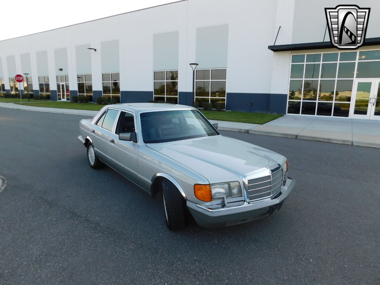 1990 Mercedes-Benz 300 24