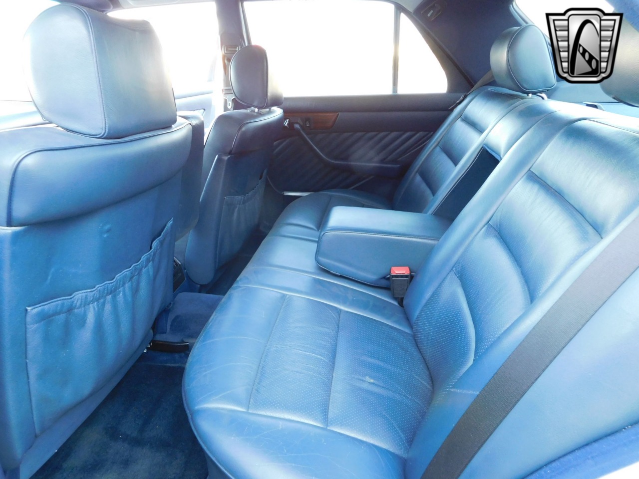 1990 Mercedes-Benz 300 13