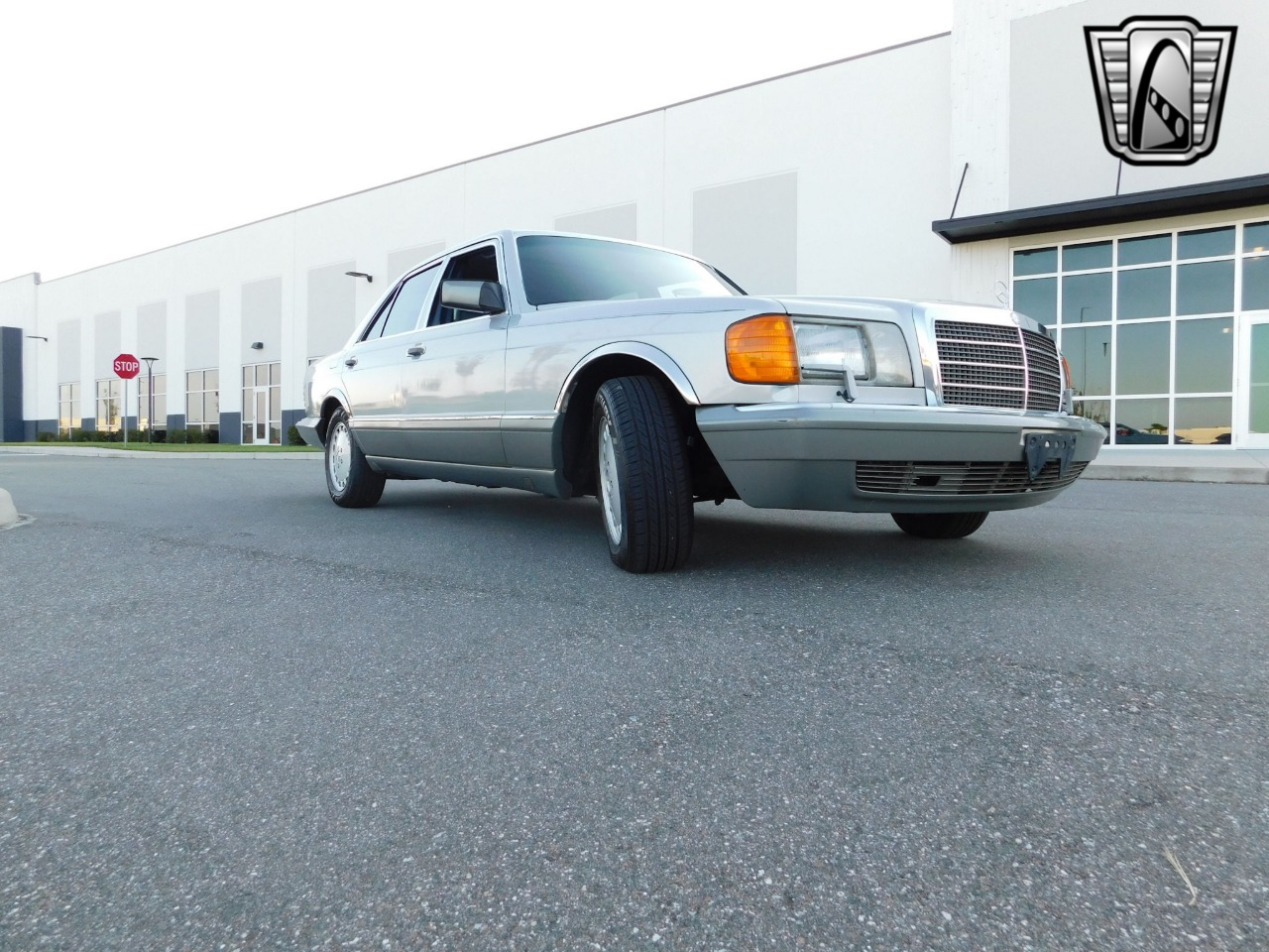 1990 Mercedes-Benz 300 26