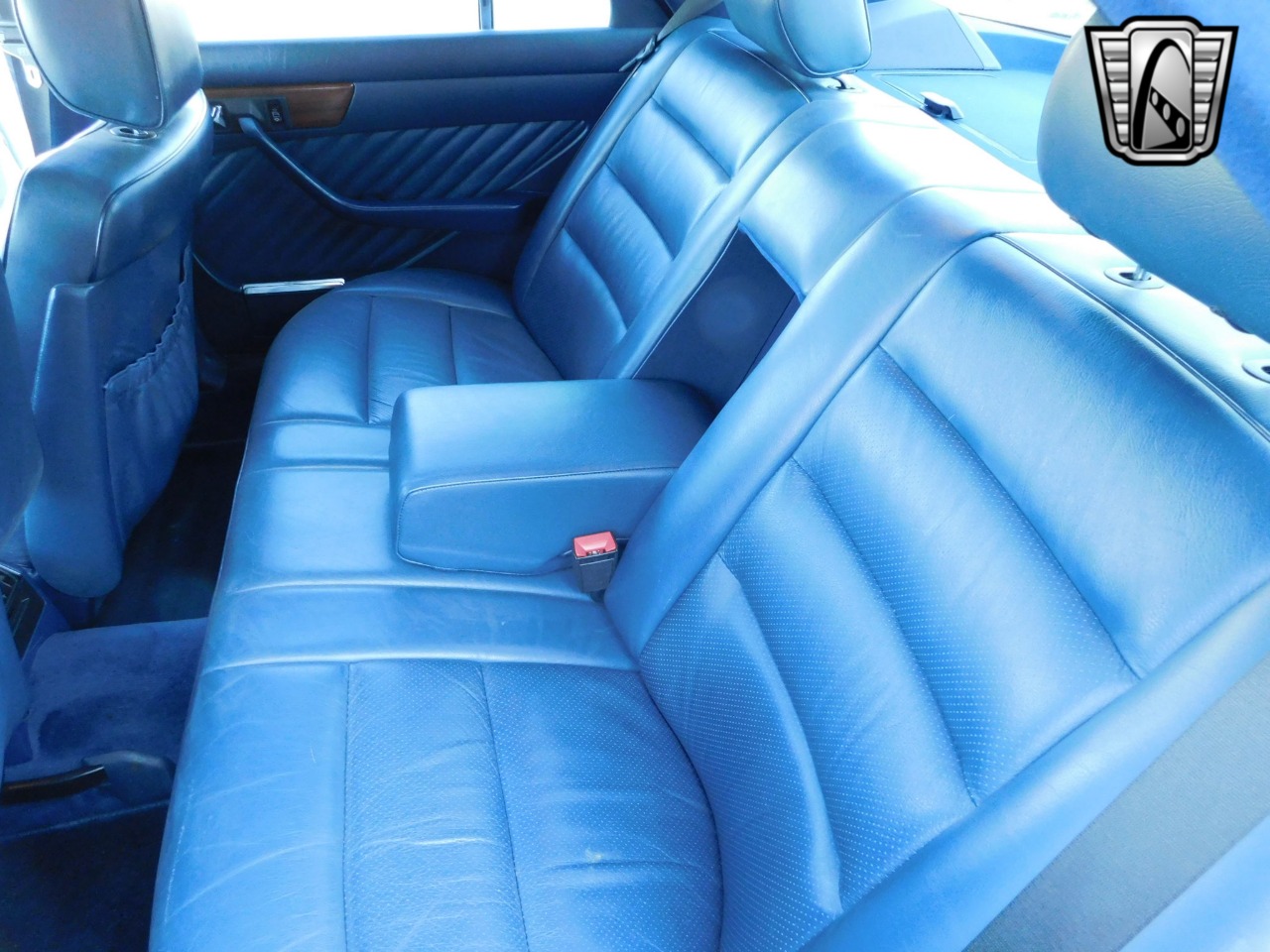 1990 Mercedes-Benz 300 14