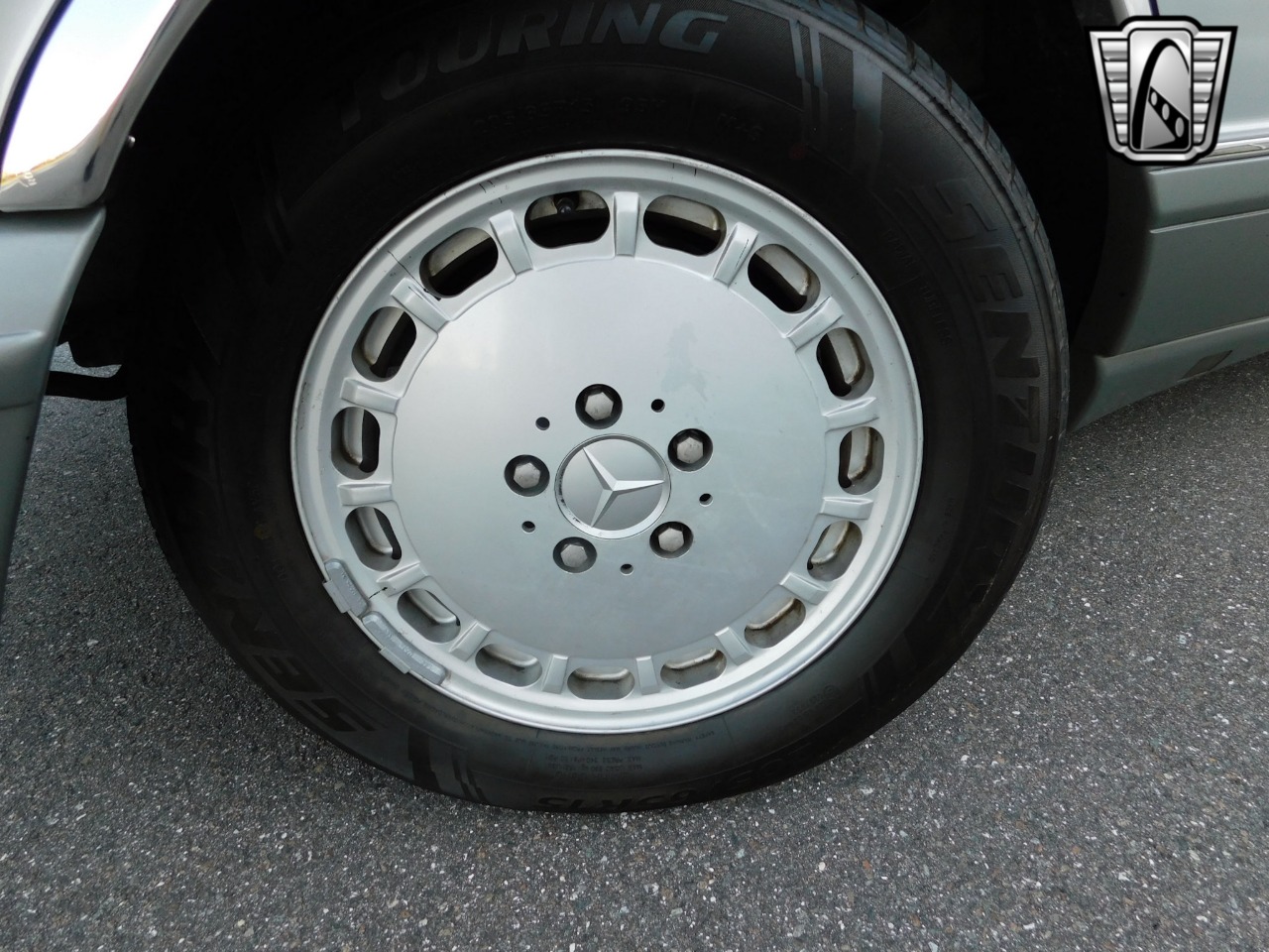 1990 Mercedes-Benz 300 49