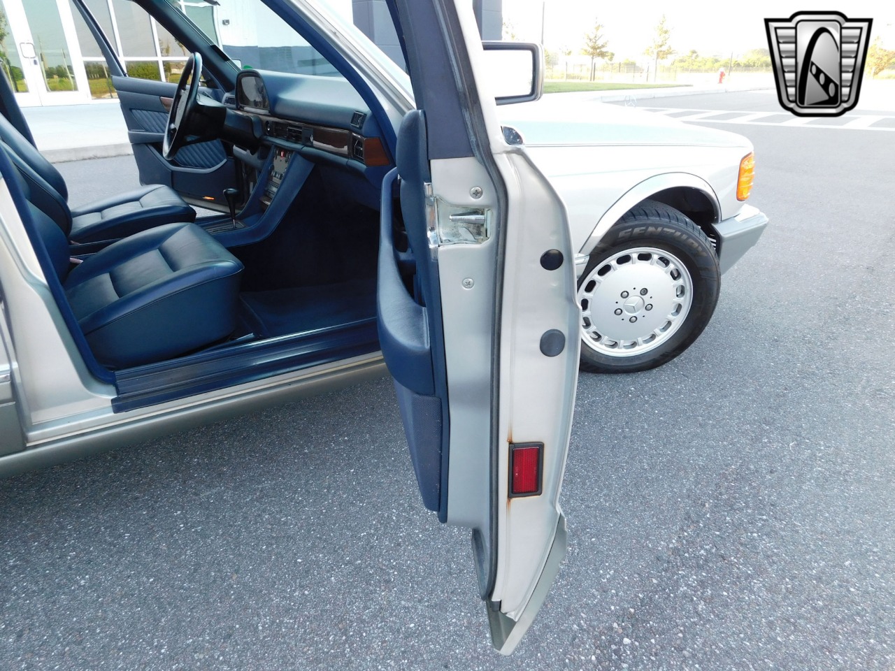 1990 Mercedes-Benz 300 97