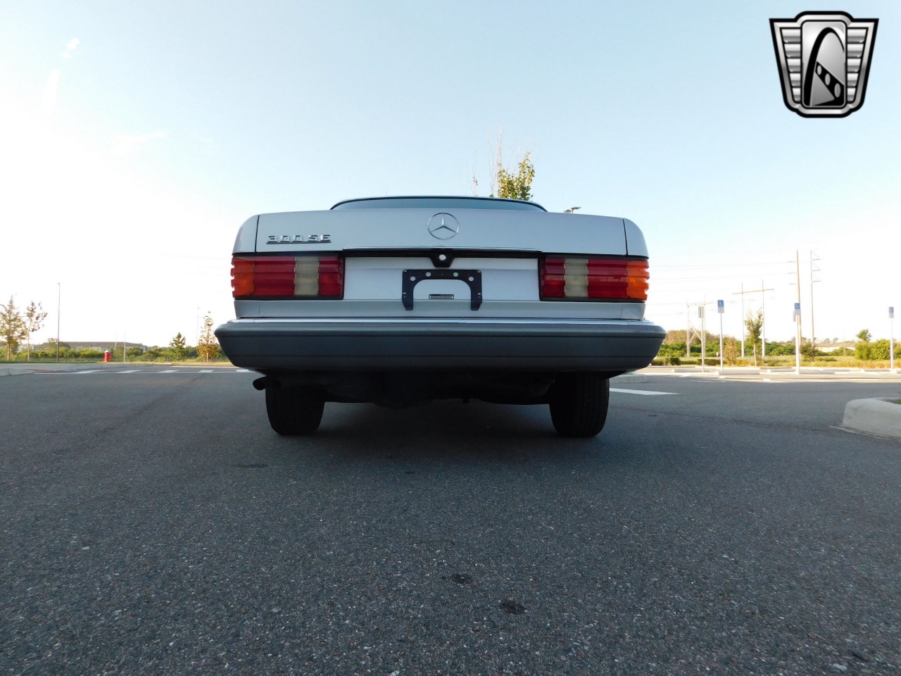 1990 Mercedes-Benz 300 31