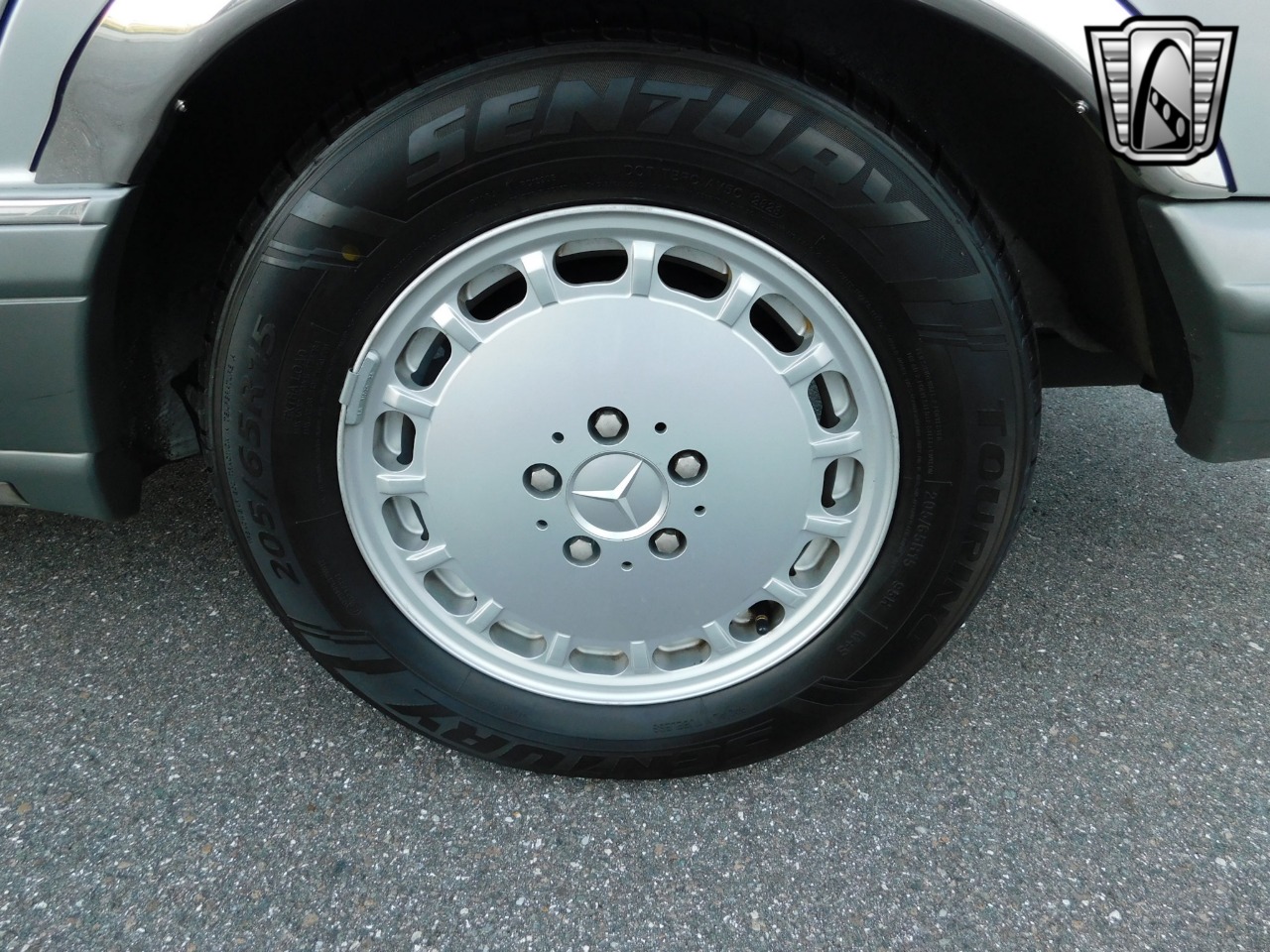 1990 Mercedes-Benz 300 53