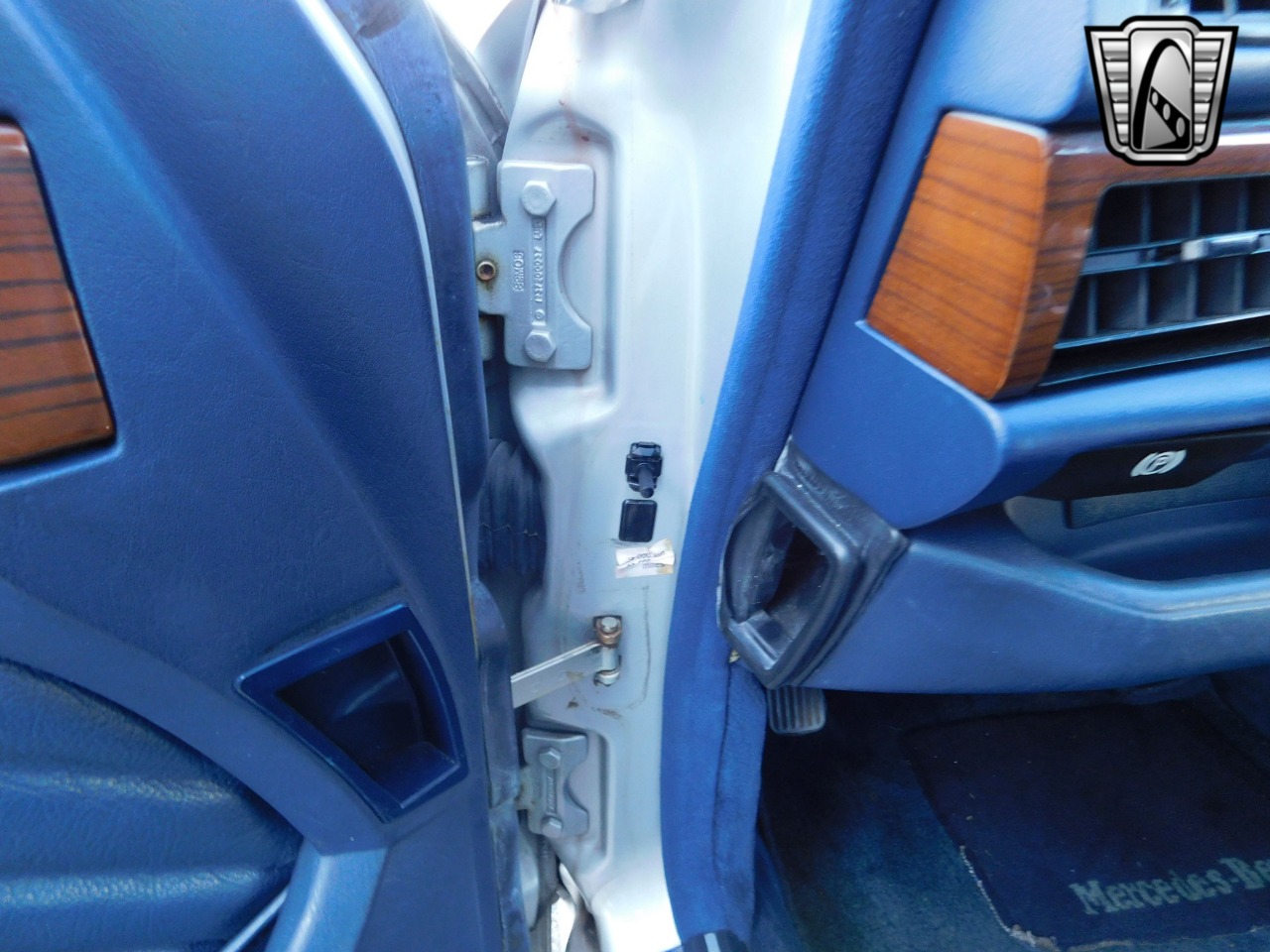 1990 Mercedes-Benz 300 80