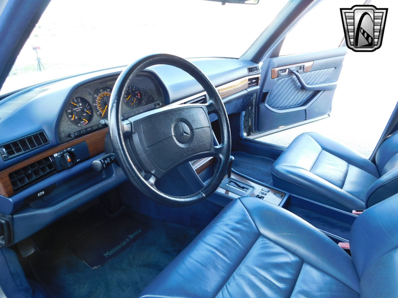 1990 Mercedes-Benz 300 82