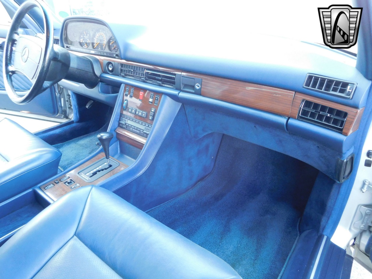 1990 Mercedes-Benz 300 15