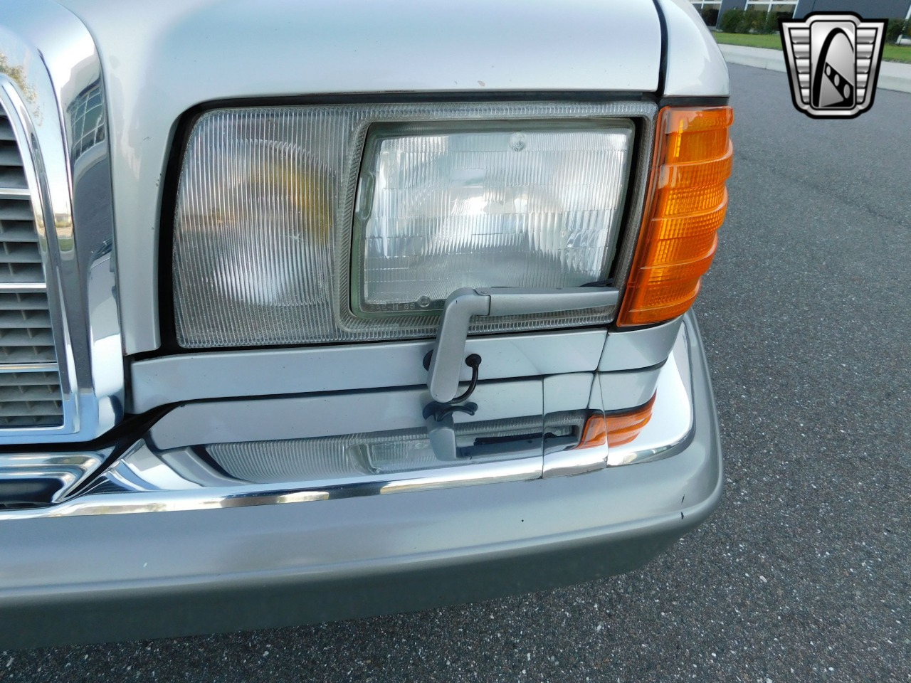 1990 Mercedes-Benz 300 59