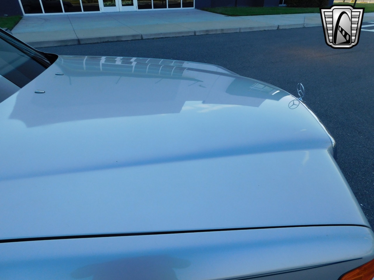 1990 Mercedes-Benz 300 64