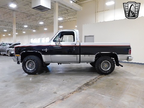 1985 Chevrolet K10 image 2