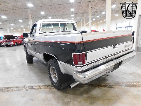 1985 Chevrolet K10 image 3