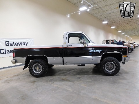 1985 Chevrolet K10 image 6