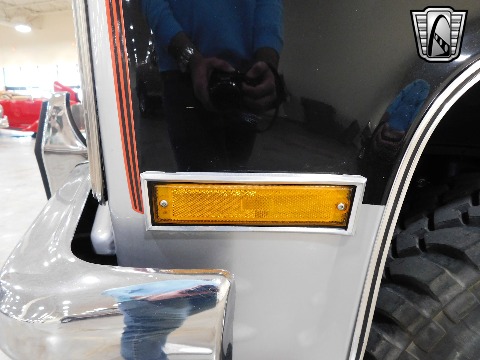 1985 Chevrolet K10 image 33