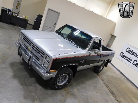 1985 Chevrolet K10 image 9