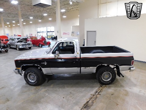 1985 Chevrolet K10 image 10