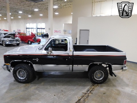 1985 Chevrolet K10 image 11