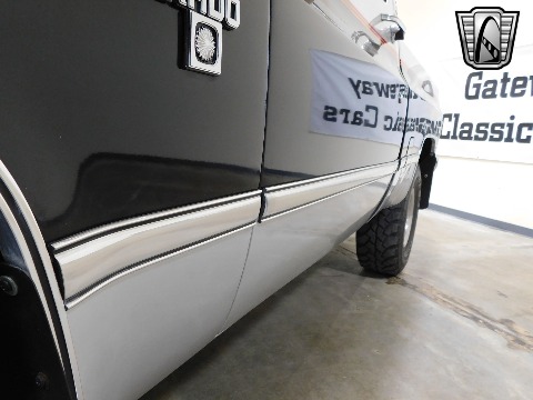 1985 Chevrolet K10 image 39