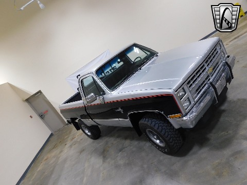 1985 Chevrolet K10 image 16