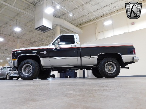 1985 Chevrolet K10 image 19