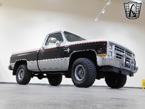 1985 Chevrolet K10 image 24