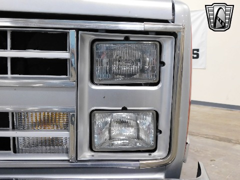 1985 Chevrolet K10 image 27