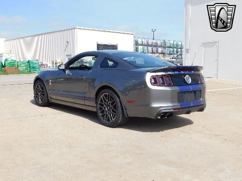 2014 Ford Mustang image 4