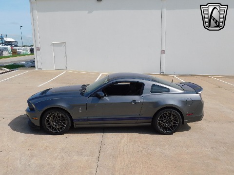 2014 Ford Mustang image 11